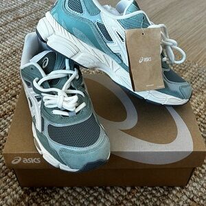 ASICS Gel-NYC - Ivy Smoke Grey Sneakers